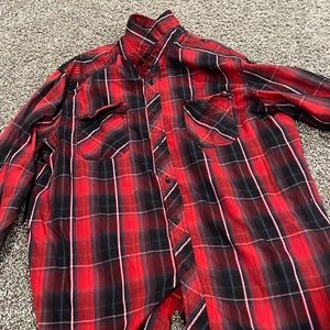 🍇Plaid button down shirt